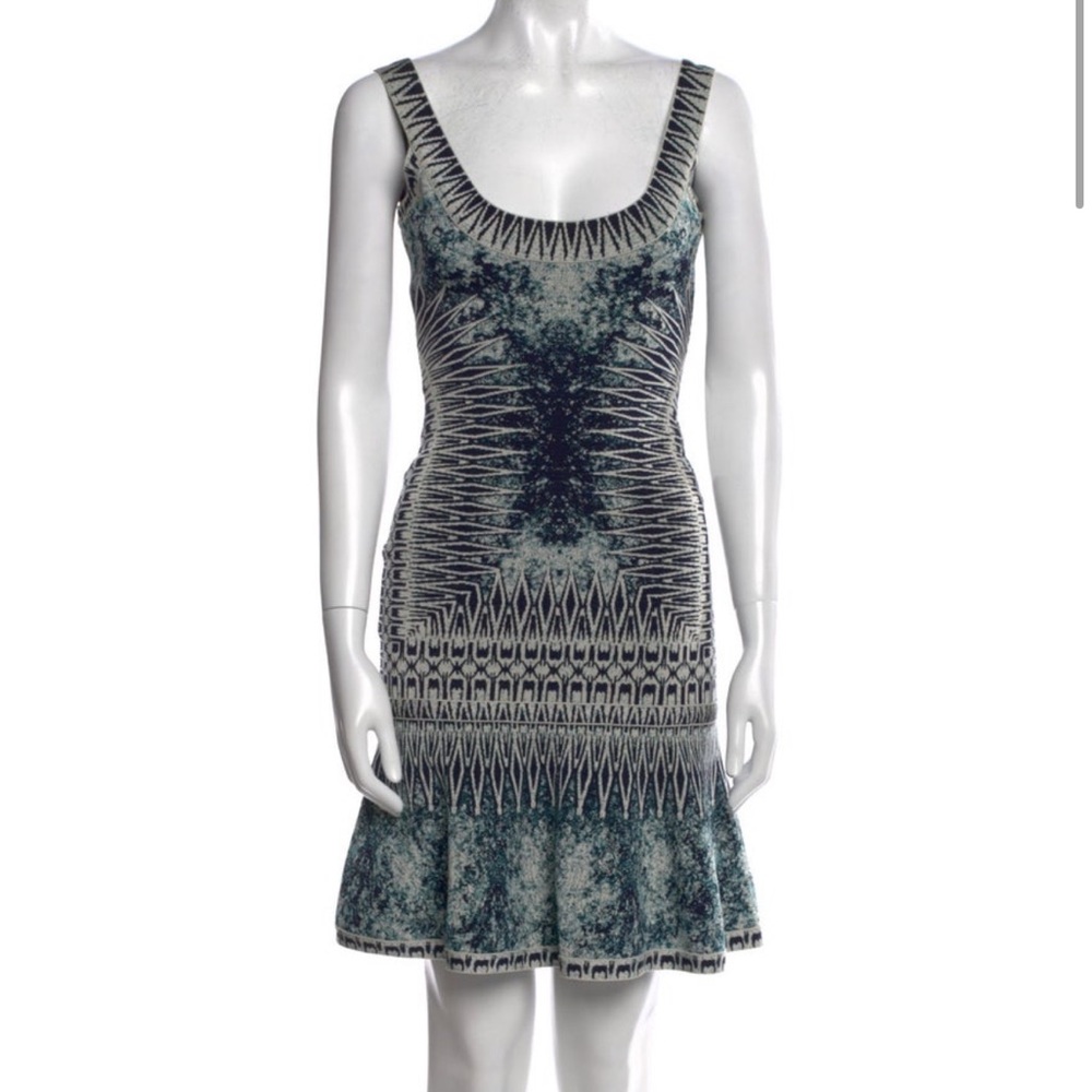 Herve Leger fit n flare navy blue print dress size small